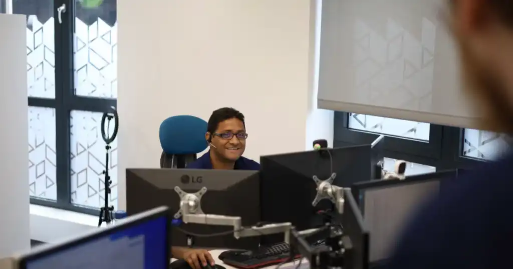 IT Helpdesk & 24/7 Monitoring – managed IT service from iceConnect in London